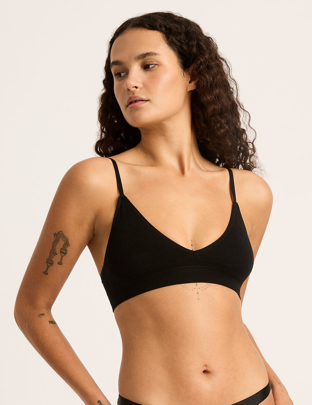 B10816_BLACK_LYOLYTE Triangle Bralette_5.jpg