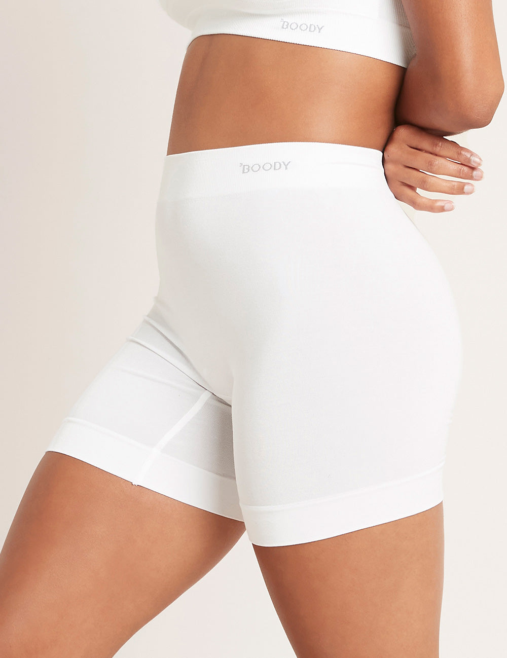 B10857_WHITE_Smoothing Short_3.jpg