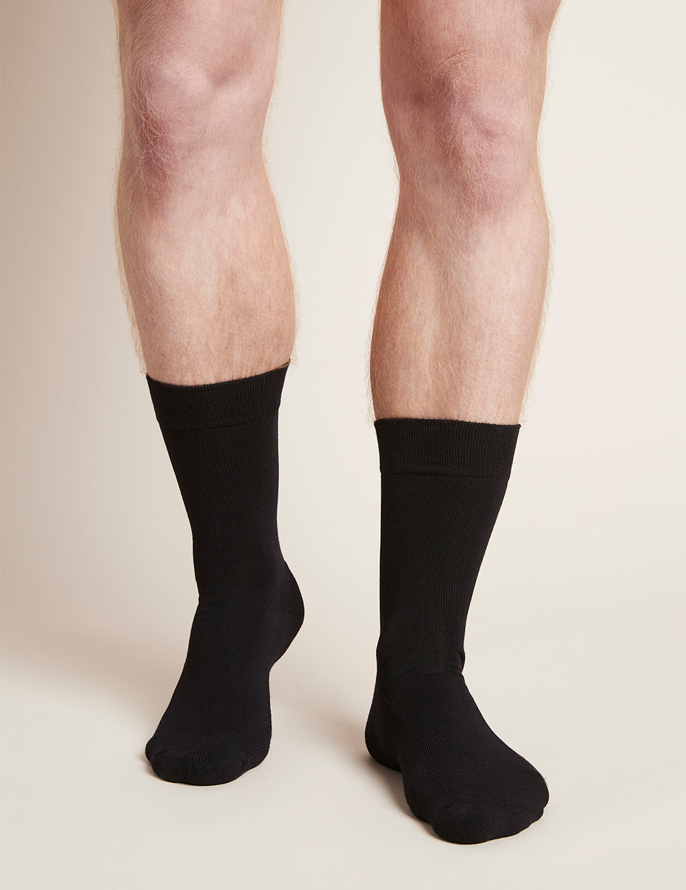 BS031_BLACK_Men's Everyday Crew Socks_1.jpg